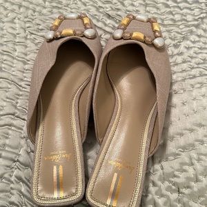 Absolutely gorgeous rare find mules.